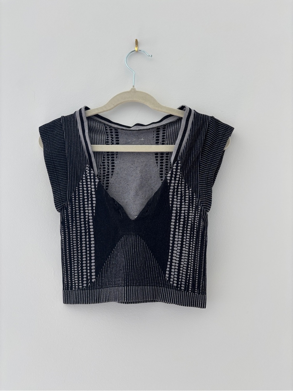 Urban Outfitters Black Knit V-Neck Crop Top with Contrast Striping